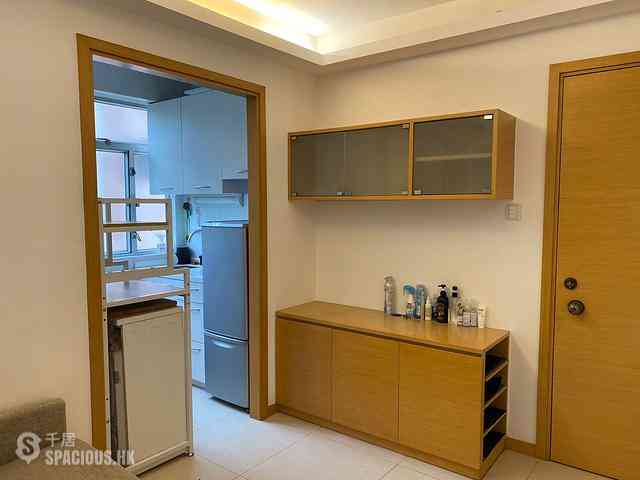 Mid Levels Central - Lily Court 04