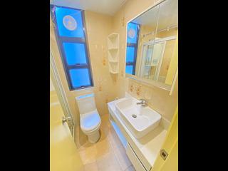 Mid Levels Central - Good View Court 06