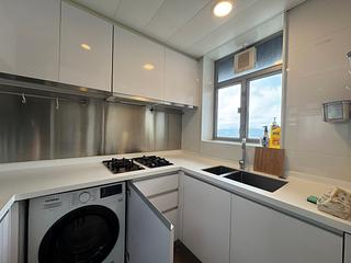 Sai Ying Pun - Island Crest 09