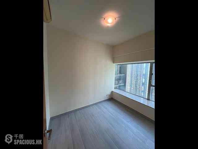 West Kowloon - The Waterfront Phase 1 Block 1 03
