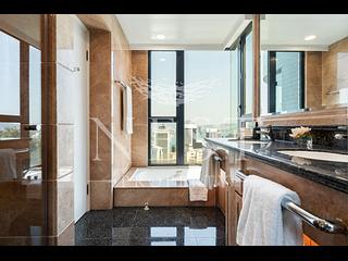 Mid Levels Central - The Harbourview 07