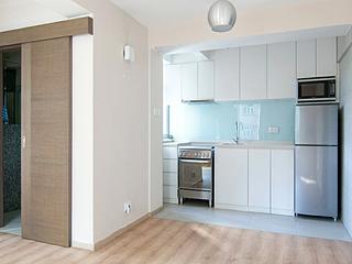 Kennedy Town - Pearl Court 03