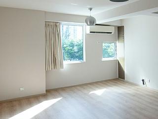 Kennedy Town - Pearl Court 06