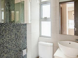 Kennedy Town - Pearl Court 11