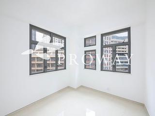 Shek Tong Tsui - Chong Yip Centre 05
