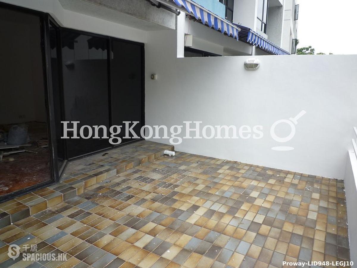 Repulse Bay - Burnside Estate 01
