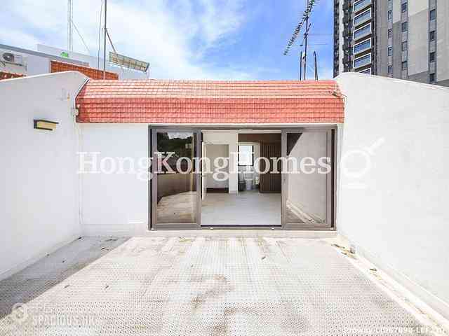 Pok Fu Lam - Aqua 33 03