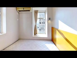 Causeway Bay - Lee King Mansion 15