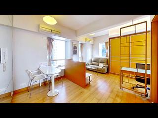 Causeway Bay - Lee King Mansion 17