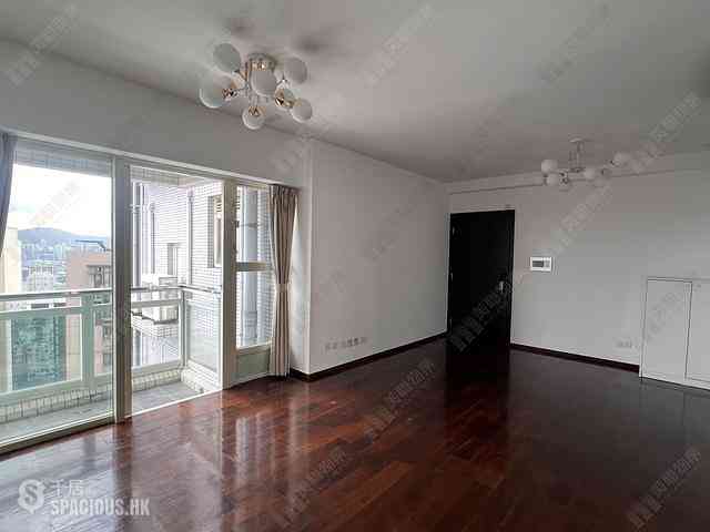 Soho - Centrestage 01