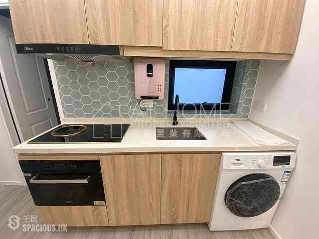 Causeway Bay - 8, Yiu Wa Street 06