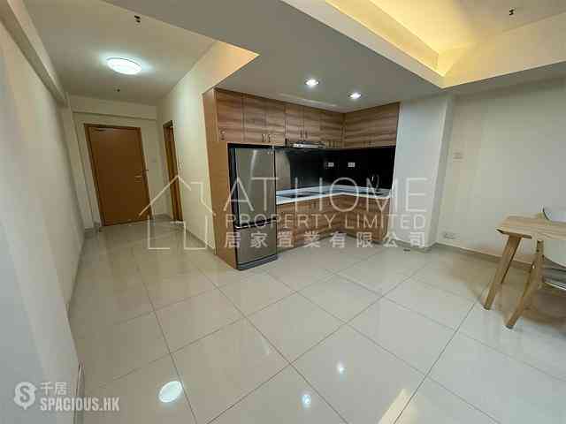 Sheung Wan - 70, Des Voeux Road West 03