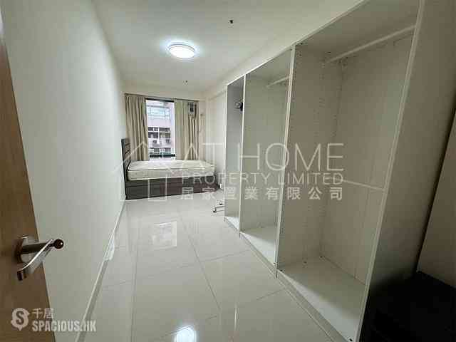 Sheung Wan - 70, Des Voeux Road West 04