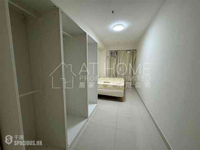 Sheung Wan - 70, Des Voeux Road West 05