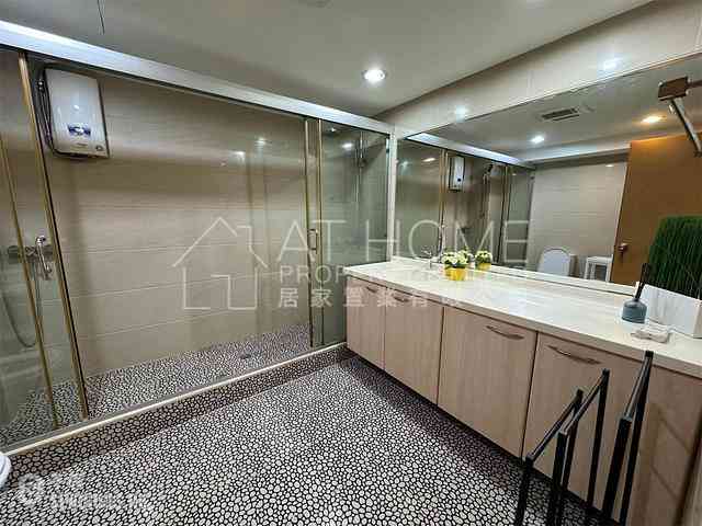 Sheung Wan - 70, Des Voeux Road West 07
