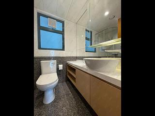 Mid Levels West - 80 Robinson Road 15
