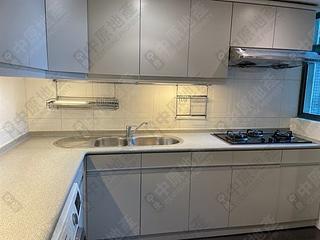 Mid Levels West - 80 Robinson Road 05