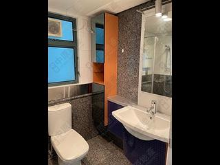 Mid Levels West - 80 Robinson Road 13