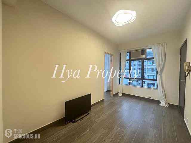 Mid Levels Central - Good View Court 01
