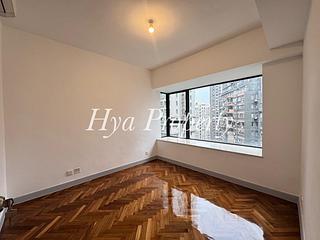 Mid Levels Central - 62B, Robinson Road 04