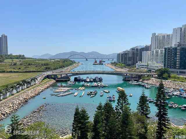 Clear Water Bay - Oscar By The Sea 01