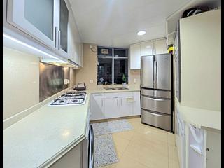 Tung Chung - Caribbean Coast Phase 1 Monterey Cove Tower 1 07