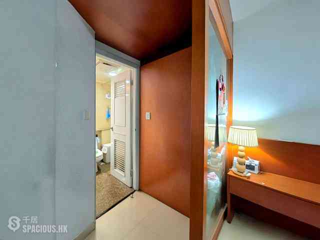 Tung Chung - Caribbean Coast Phase 1 Monterey Cove Tower 1 10