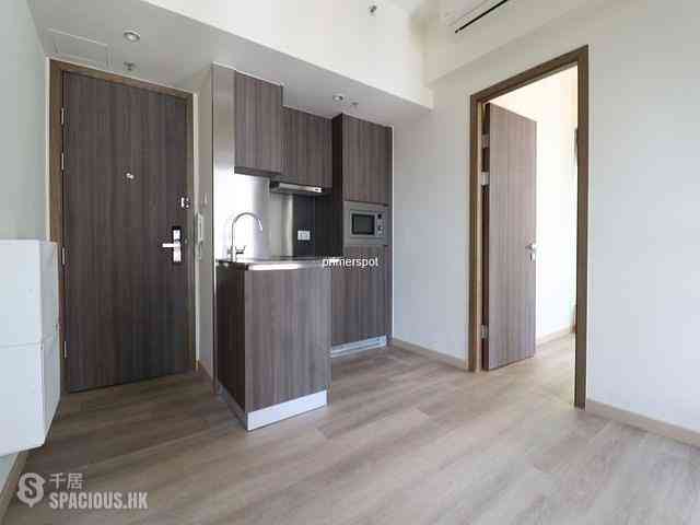 Mid Levels Central - 10, Mosque Street 03