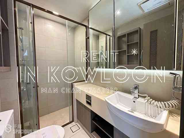Tai Kok Tsui - L・Living 23 05
