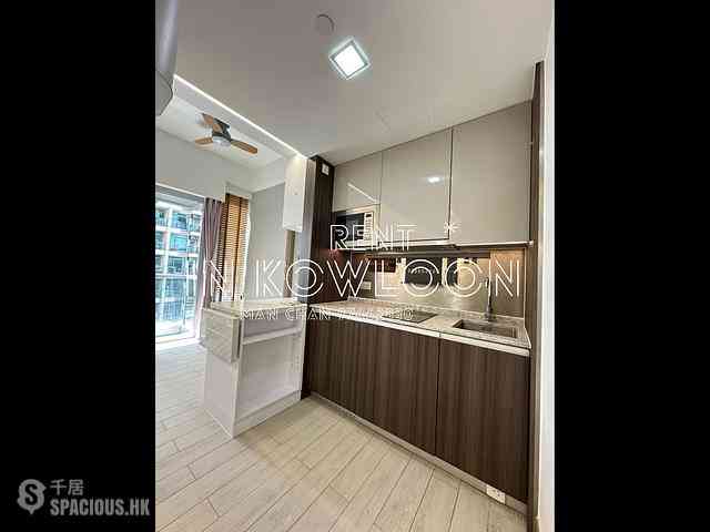Tai Kok Tsui - L・Living 23 07