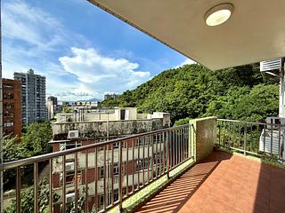Pok Fu Lam - La Clare Mansion Block B 02