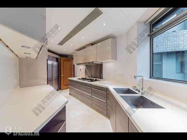 Mid Levels Central - Regence Royale Tower 1 10