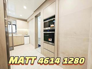 Mid Levels Central - Elegant Terrace 03