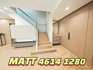 Mid Levels Central - Elegant Terrace 04