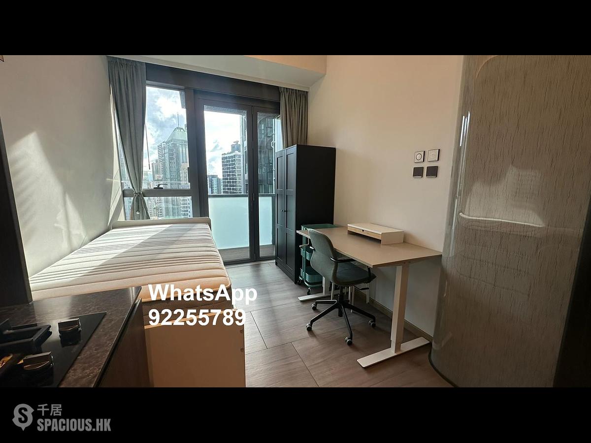 Sai Ying Pun - Two・Artlane 01