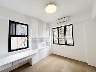 Mid Levels West - Peace Court 02