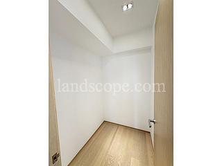 Mid Levels West - Peace Court 06