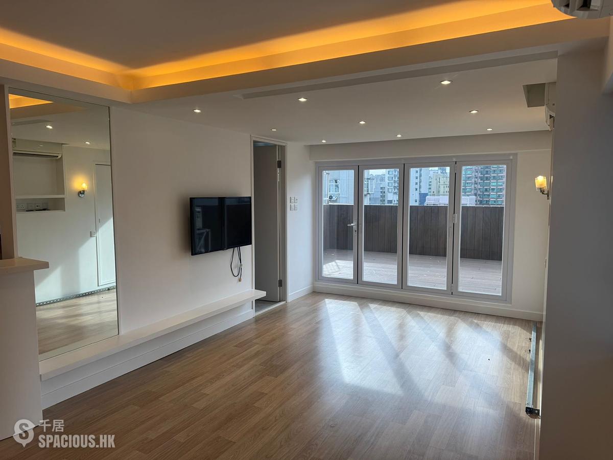 Sheung Wan - Lascar Court 01