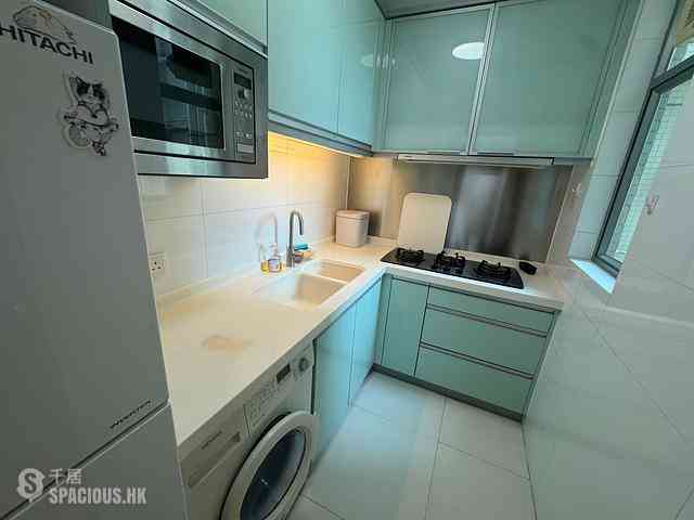 Tung Chung - Coastal Skyline Phase 3 La Rossa Block B (Block 8) 02