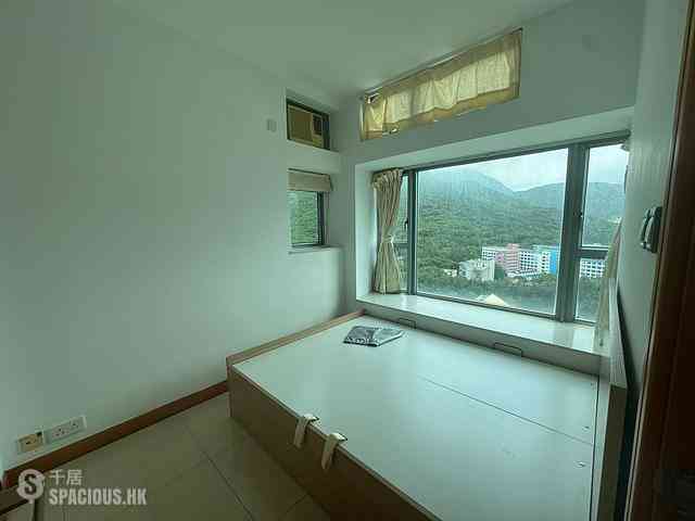 Tung Chung - Coastal Skyline Phase 3 La Rossa Block B (Block 8) 05