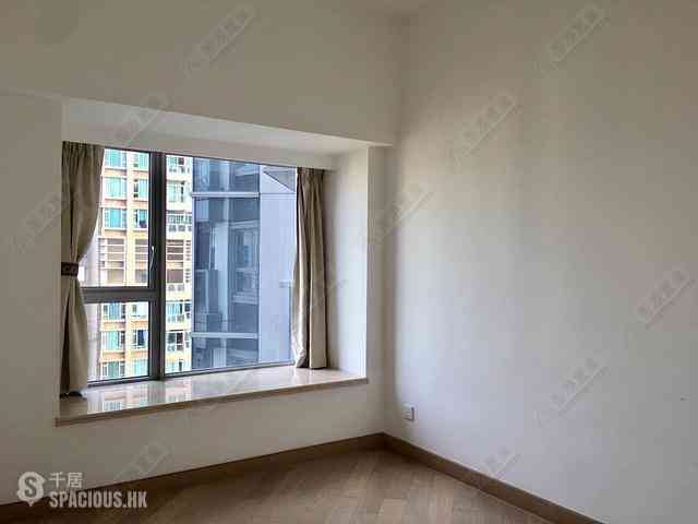 Tai Kok Tsui - Imperial Cullinan Tower 6B 04