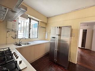 Pok Fu Lam - Pokfulam Mansion 09