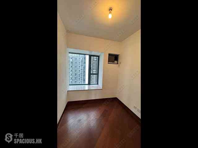 Tai Kok Tsui - The Long Beach Tower 2 06