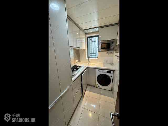 Tai Kok Tsui - The Long Beach Tower 2 08
