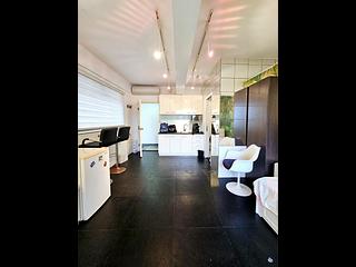 Wan Chai - King Sing House 04