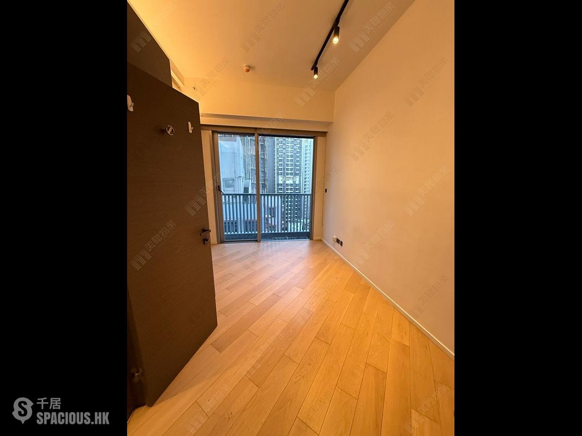 Sai Ying Pun - Artisan House 01