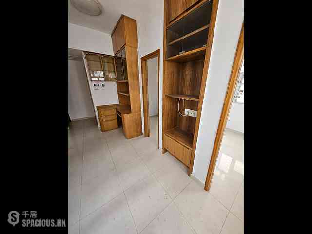 Wan Chai - 229-231, Lockhart Road 08