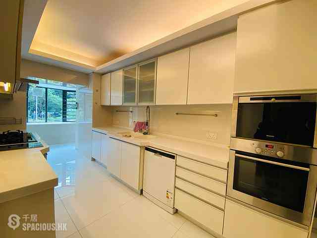 Mid Levels Central - Estoril Court Block 3 03