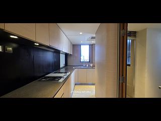 Mid Levels Central - Arezzo 14