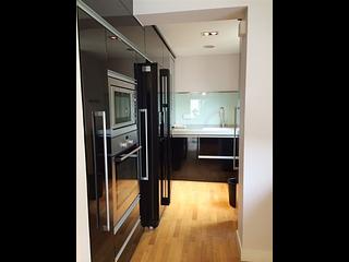 Mid Levels West - Scenic Heights Block 2 08